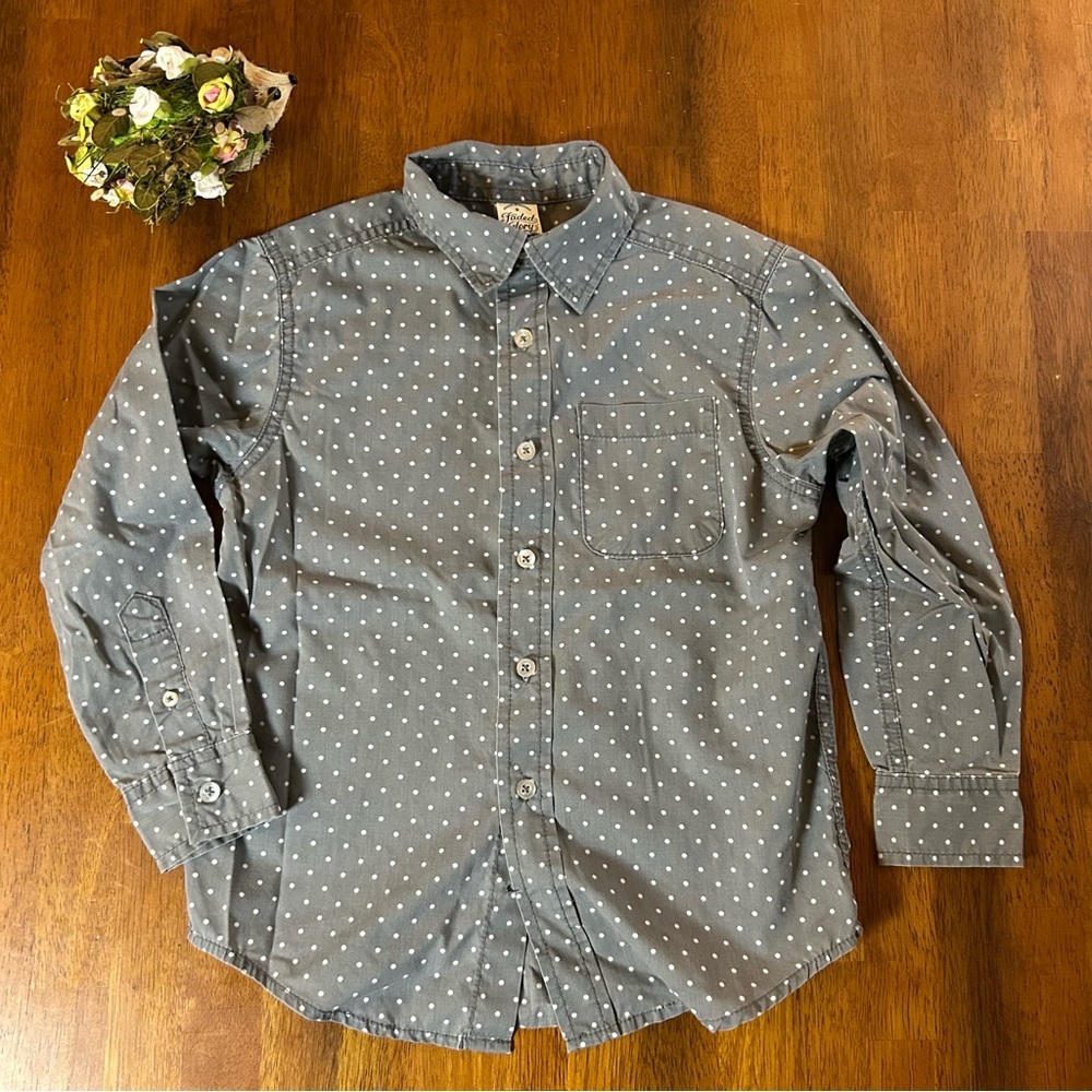 Gray Polka Dot Button-Up Shirt | Boys Size Small (6/7)